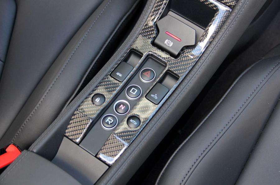  McLaren MP4-12C Spyder 2012 года  (фото 167 из 270)